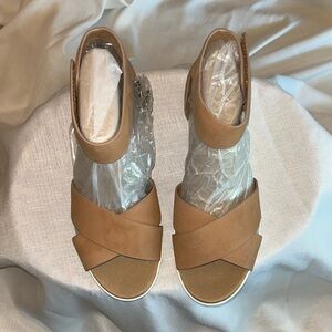 Naturalizer Riviera Womens Wedge Sandal, never worn, size 10